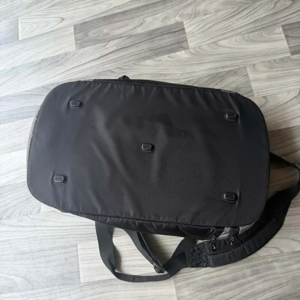 Vintage Y2K Nike Golf Black & Grey Duffle Bag